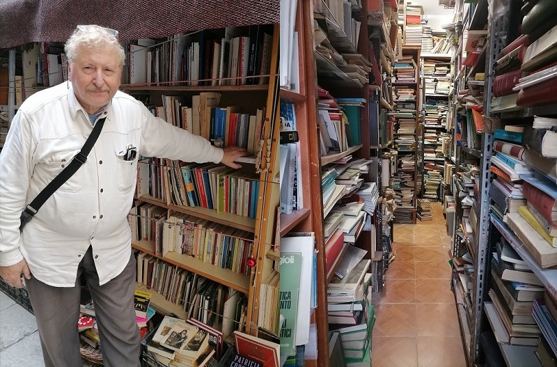 Libreria itinerante di Pietro Tramonte: la strada dei libri nel