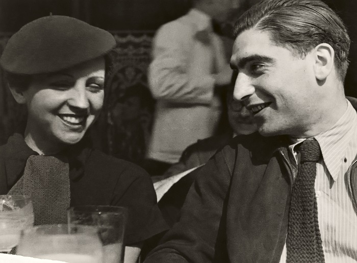 “Robert Capa e Gerda Taro”, a Torino una mostra dedicata ai due grandi fotografi